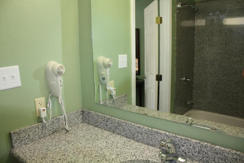 Deluxe Stockton Motel
