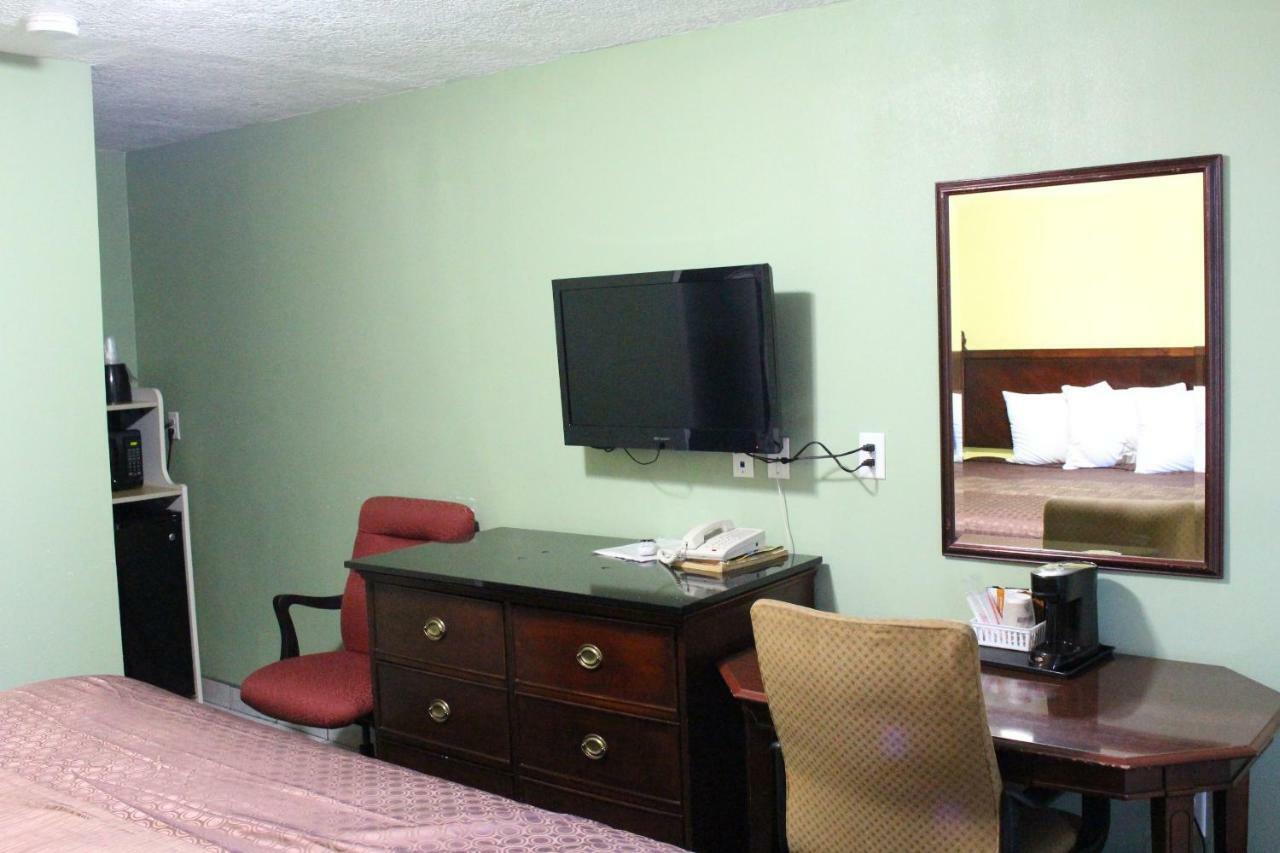 Deluxe Stockton Motel
