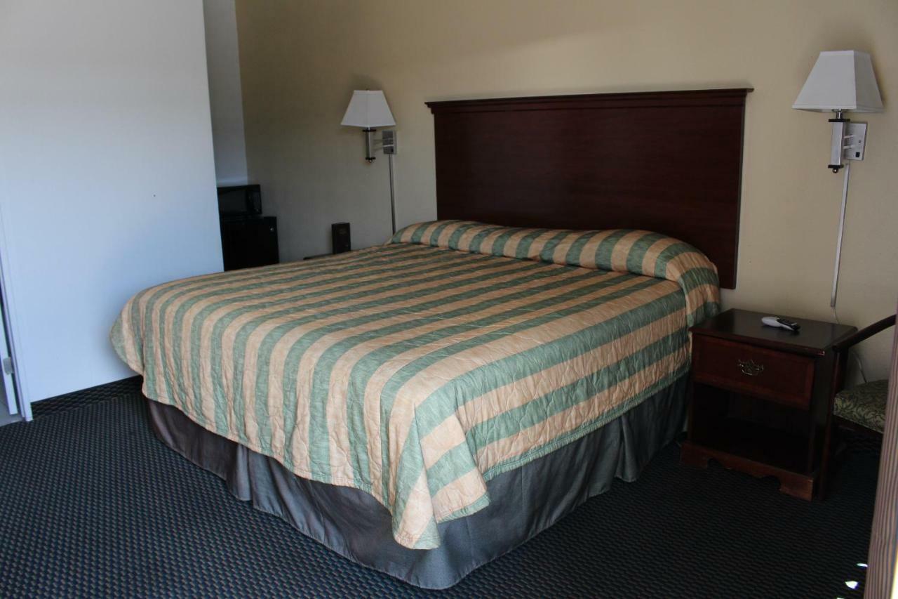 Deluxe Stockton Motel